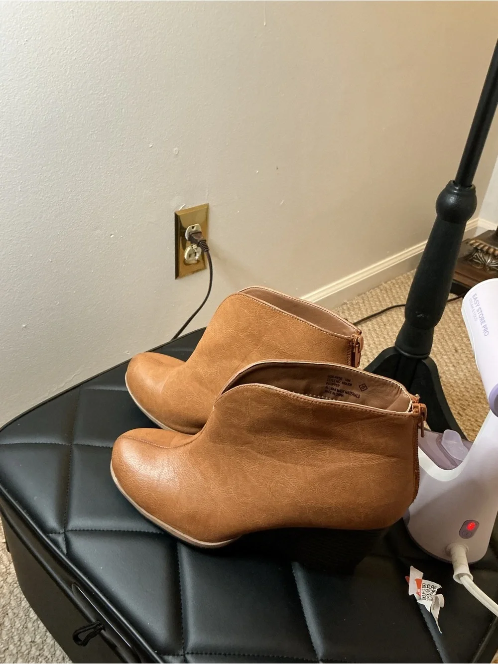 Sugar Cognac Ankle Booties Women’s Size 10 Block Heel Side Zip